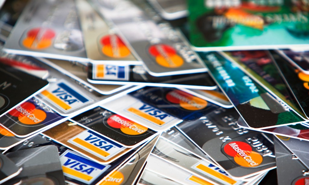 5 choses à savoir sur vos cartes de crédit à l’approche de la période des&nbsp;fêtes