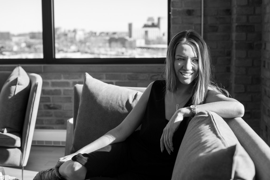 ITW sur l’entrepreneuriat et la présence digitale avec Mariela Katz, PDG de&nbsp;Frenzr