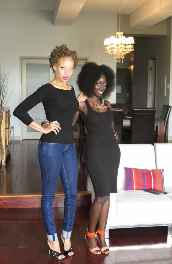 Photo prise juste avant mon interview avec le top model Stacey Mackenzie au Natural Hair Congress of Canada. J'étais habillée très simplement et mon TRIBIA a été la touche SPÉCIALE.